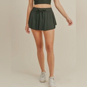 NWT athleisure fitness workout skirt skort